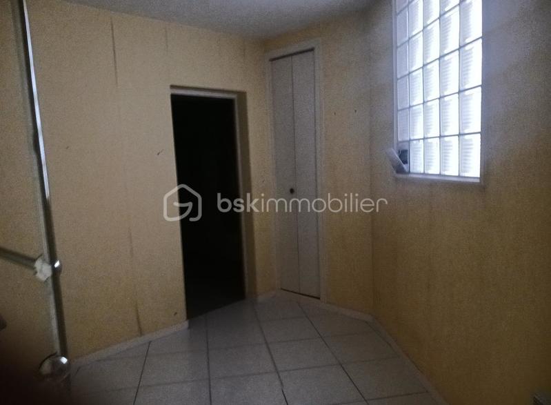 Local commercial - 100 m² - 3 pièces