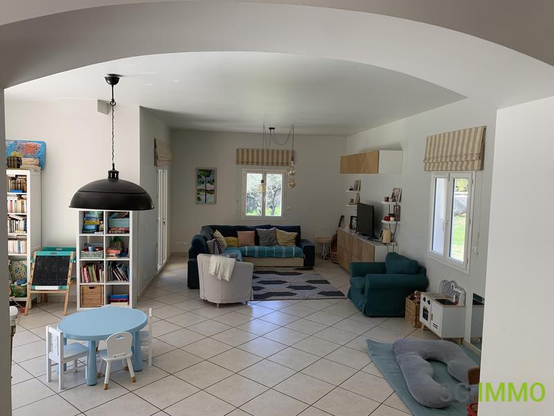 Villa - 201 m² - 6 pièces