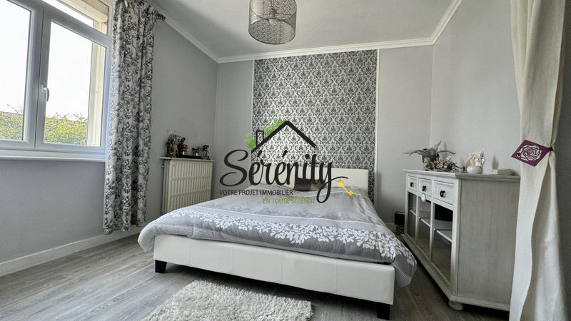 Maison - 225 m² - 7 pièces