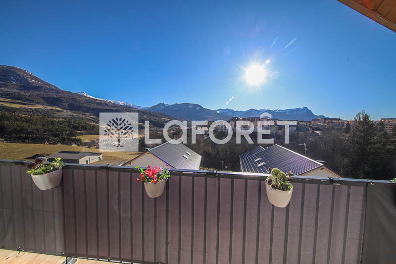 Appartement - 94 m² - 3 pièces