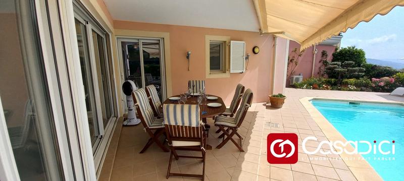 Appartement - 170 m² - 6 pièces