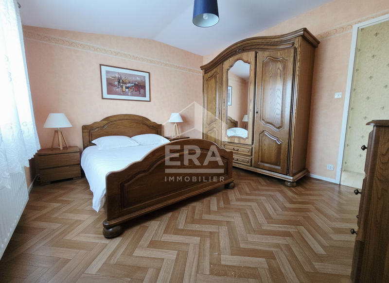 Maison - 102 m² - 6 pièces