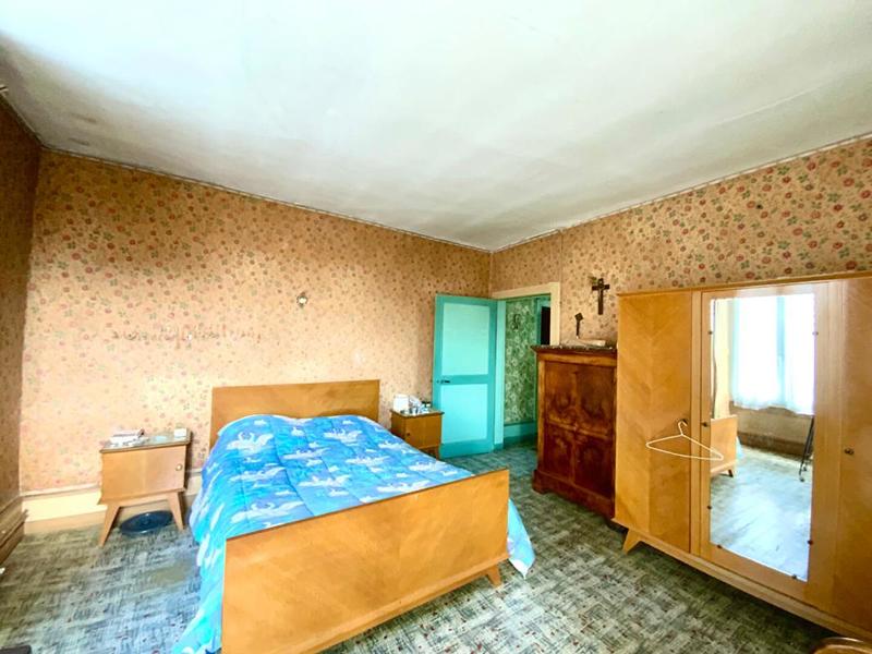 Propriété - 310 m² - 7 pièces