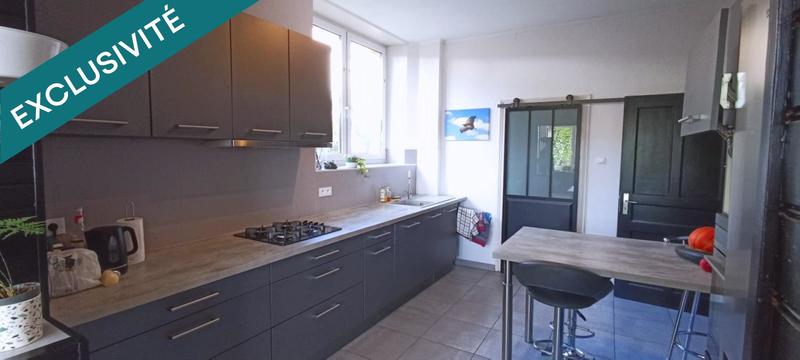 Maison - 208 m² - 8 pièces