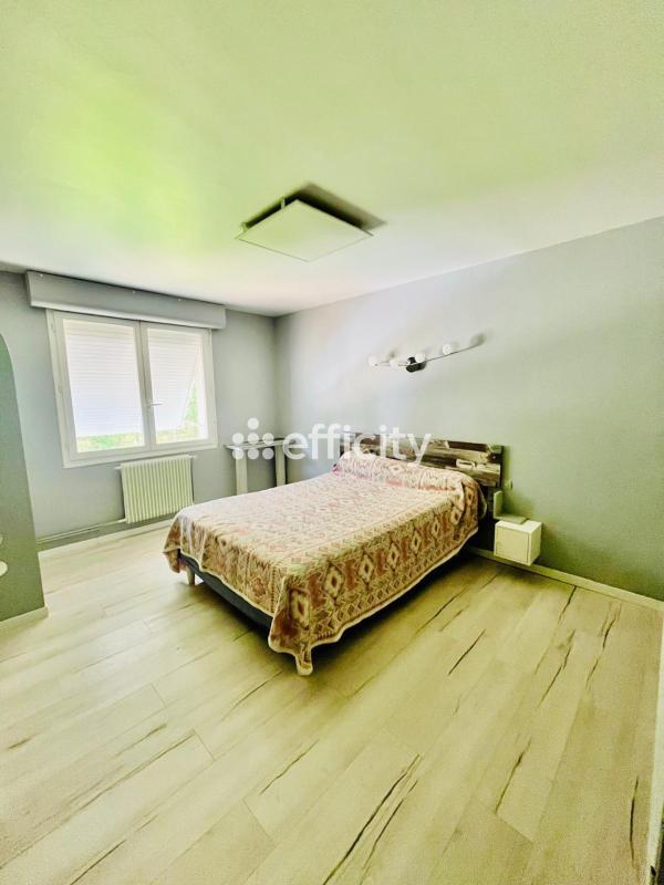 Villa - 180 m² - 9 pièces