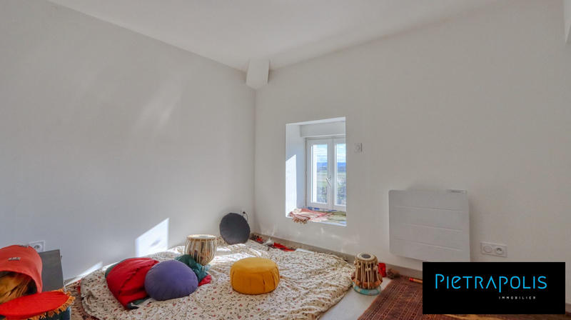 Appartement - 82 m² - 5 pièces