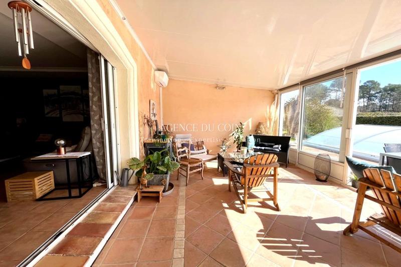 Villa - 240 m² - 6 pièces