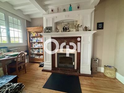 Demeure - 239 m² - 8 pièces