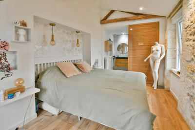 Maison - 240 m² - 9 pièces