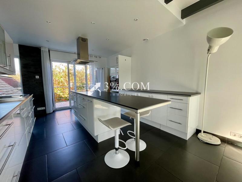 Maison - 120 m² - 5 pièces