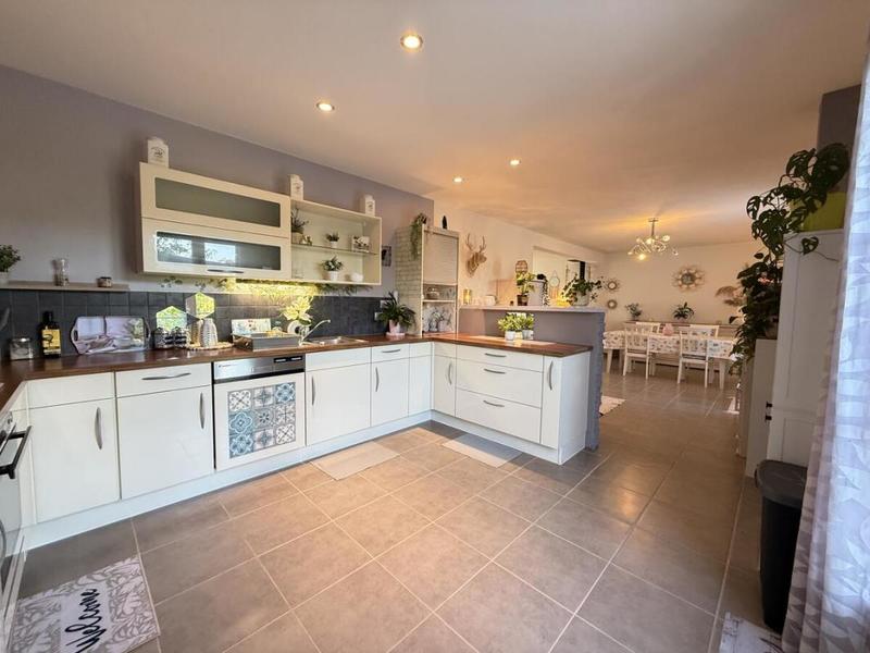 Maison - 141 m² - 6 pièces