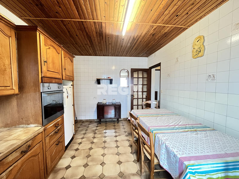 Maison - 180 m² - 7 pièces