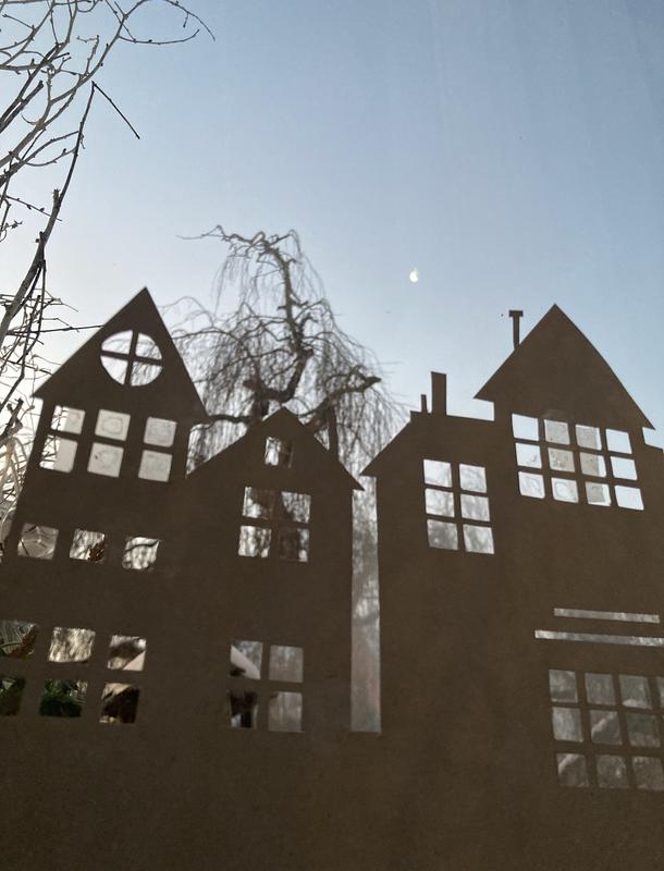 Atelier de Noël : Décors de fenêtres en papier découpé – thème maison (Adulte)