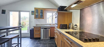 Maison - 95 m² - 5 pièces