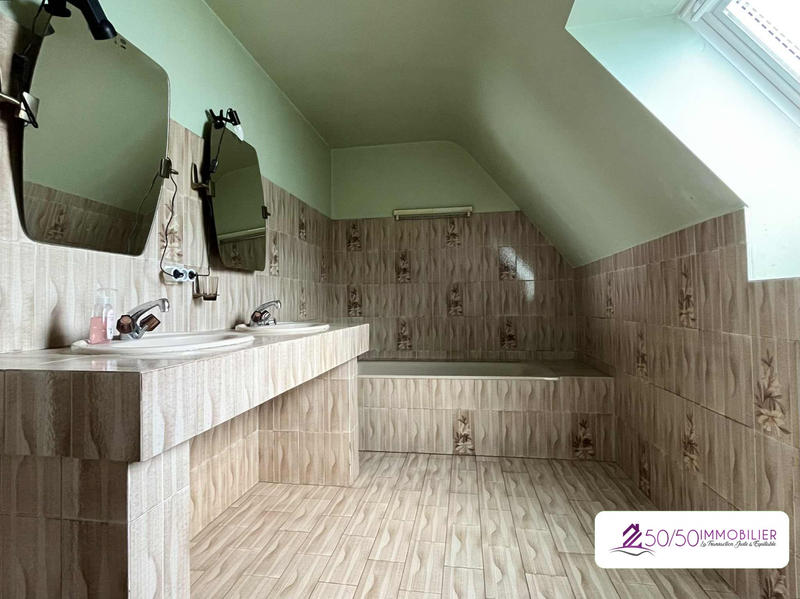 Maison - 120 m² - 5 pièces