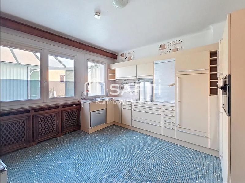 Maison - 166 m² - 6 pièces