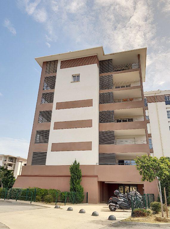 Appartement - 79 m² - 4 pièces