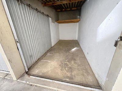 Parking / Garage - 13 m²