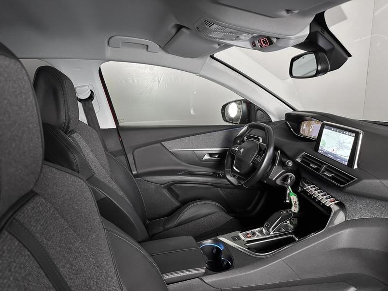 Peugeot 3008 Allure 1.5 Hdi 130ch Eat8 I-Cockpit Ja18p Semi Cuir Carplay Gps Regul Attelage 1⁰Main