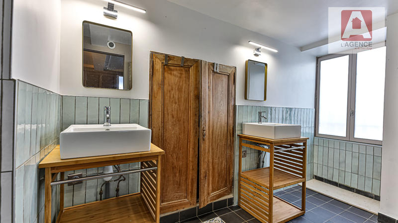 Loft - 83 m² - 3 pièces