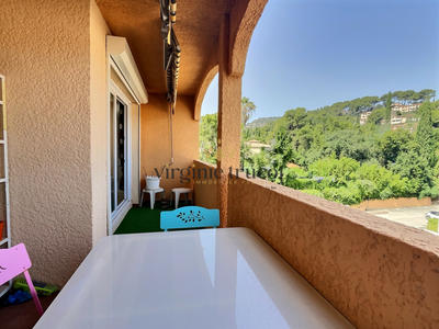 Appartement - 95 m² - 5 pièces