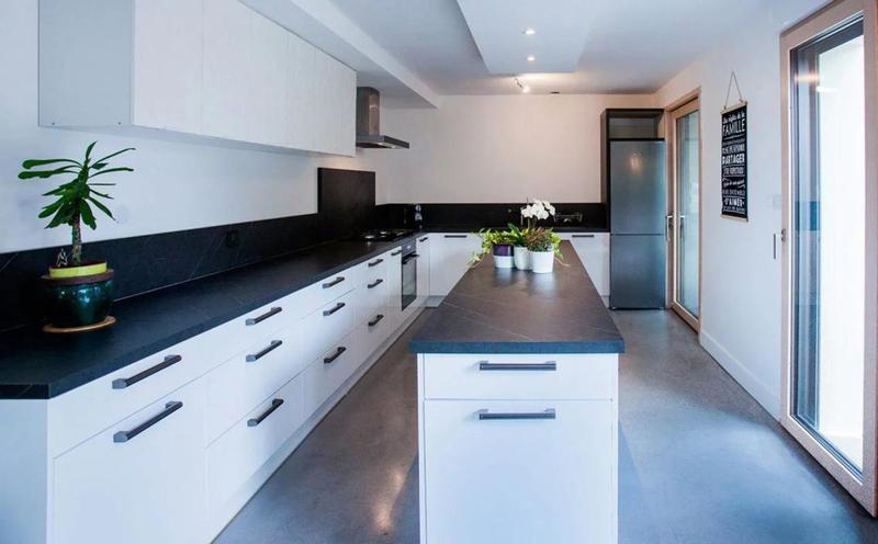 Maison - 268 m² - 12 pièces