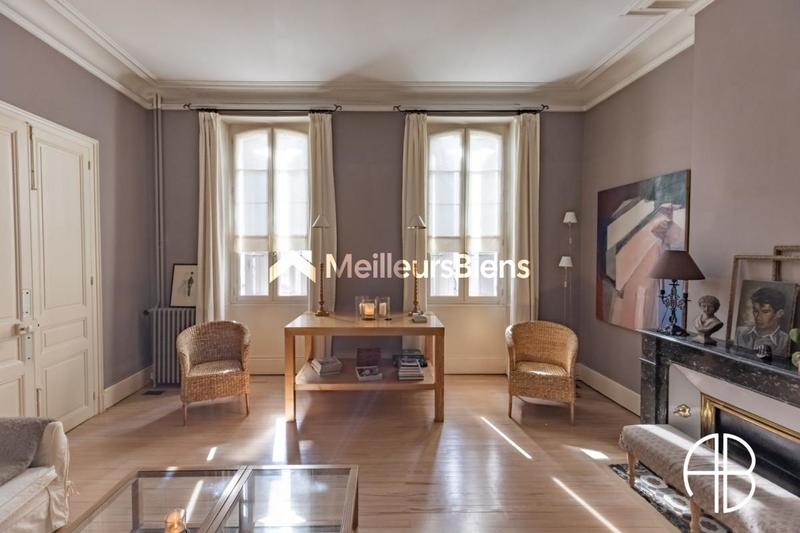 Maison bourgeoise - 208 m² - 6 pièces
