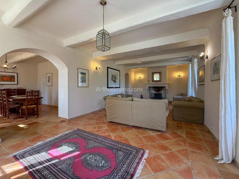 Maison - 359 m² - 10 pièces