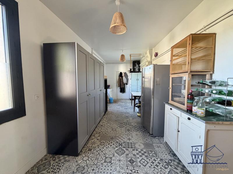 Maison ancienne - 330 m² - 7 pièces