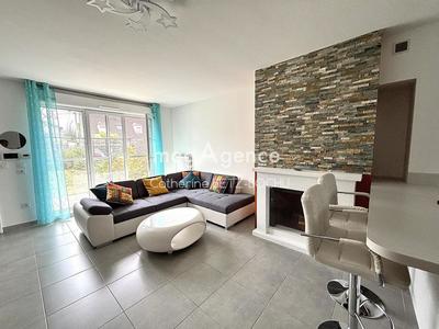 Maison - 82 m² - 5 pièces