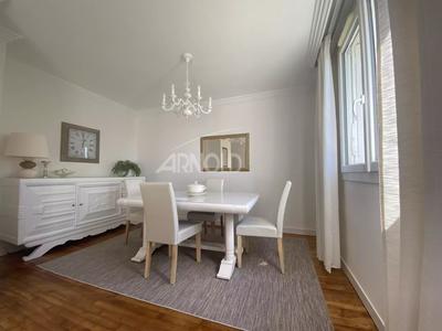 Appartement - 86 m² - 4 pièces