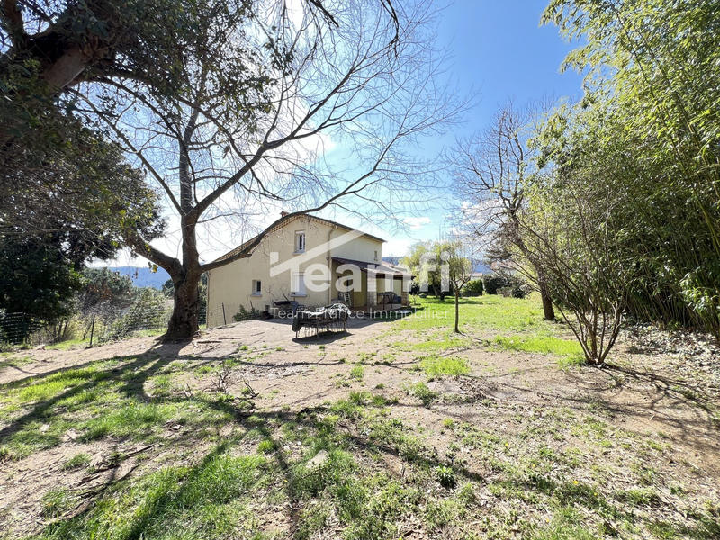 Maison traditionnelle - 134 m² - 5 pièces