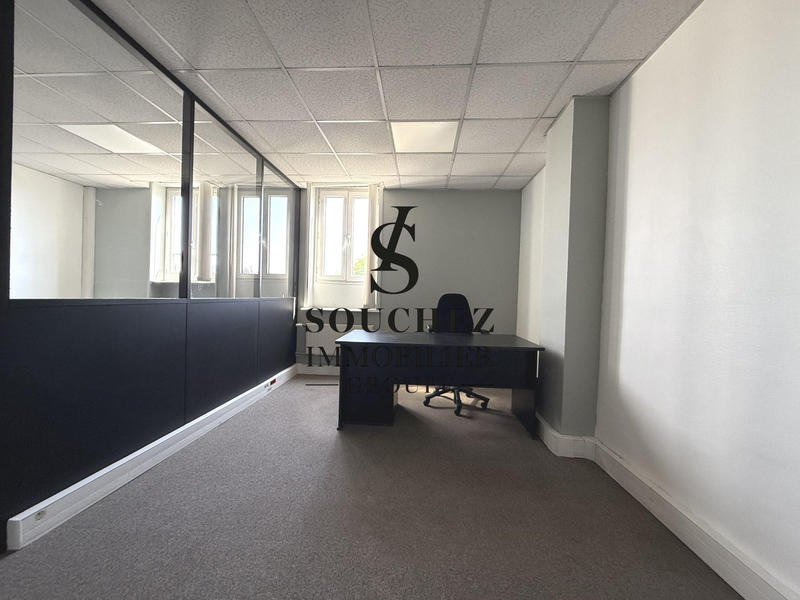 Bureau - 500 m² - 25 pièces