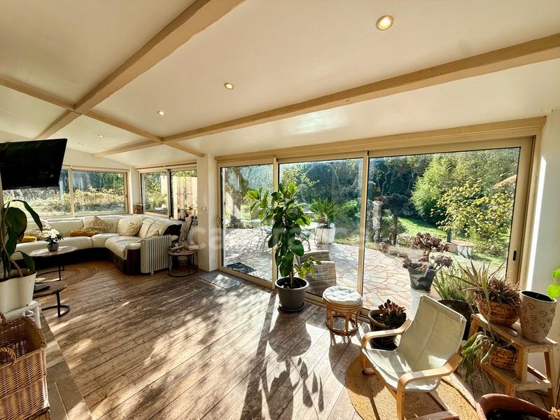 Maison - 141 m² - 7 pièces