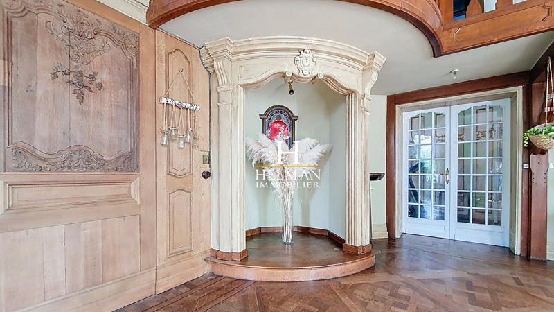 Maison - 433 m² - 12 pièces