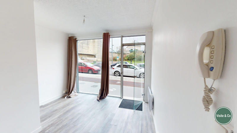 Local commercial - 15 m² - 1 pièce