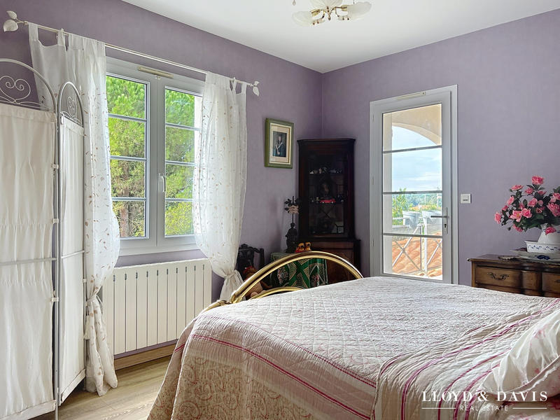 Maison - 205 m² - 6 pièces