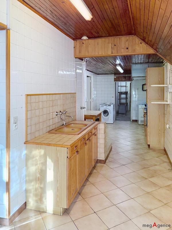 Maison traditionnelle - 195 m² - 7 pièces