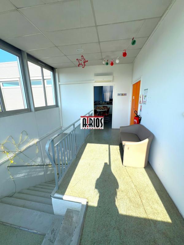 Bureau - 404 m²