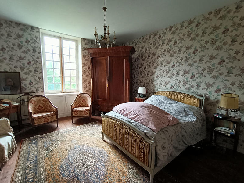 Maison - 369 m² - 10 pièces