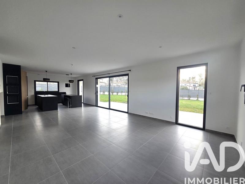 Maison - 187 m² - 6 pièces