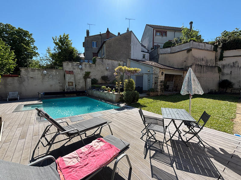 Maison - 187 m² - 6 pièces