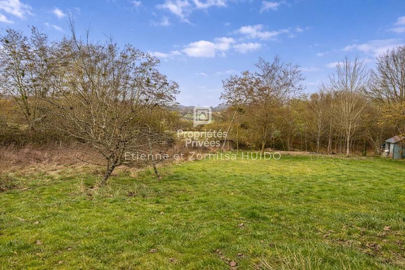 Terrain constructible - 1 850 m²