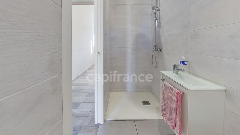 Maison - 93 m² - 6 pièces