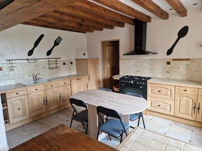 Maison - 102 m² - 4 pièces