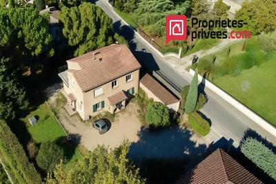 Villa - 172 m² - 7 pièces