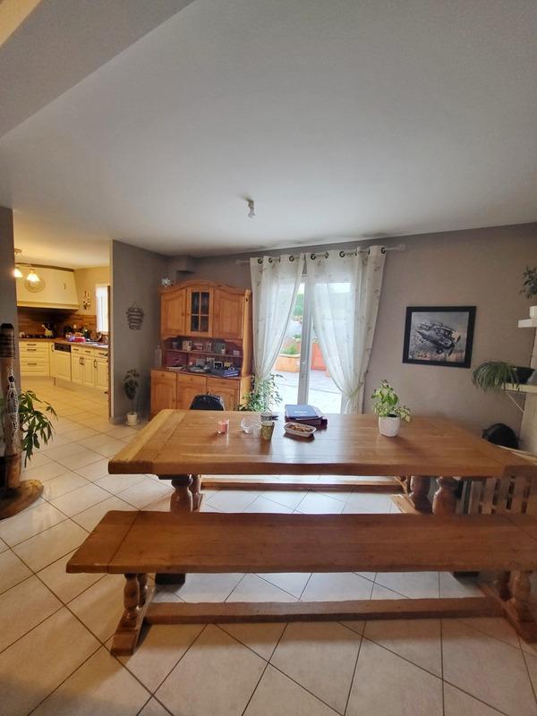 Maison - 96 m² - 7 pièces