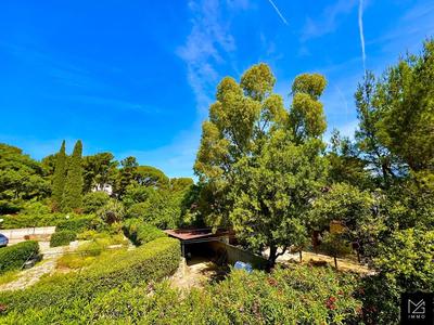 Appartement - 90 m² - 4 pièces