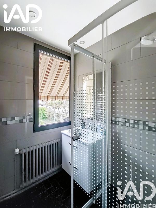 Maison - 207 m² - 7 pièces