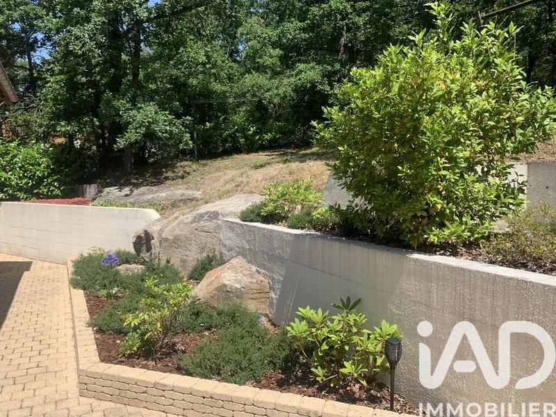 Maison - 200 m² - 8 pièces